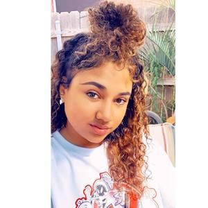 Meet your Posher, Avery